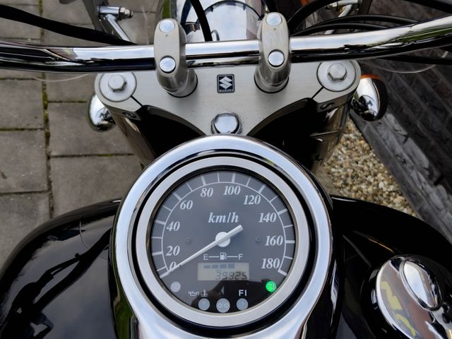 suzuki - intruder-c-800-lc
