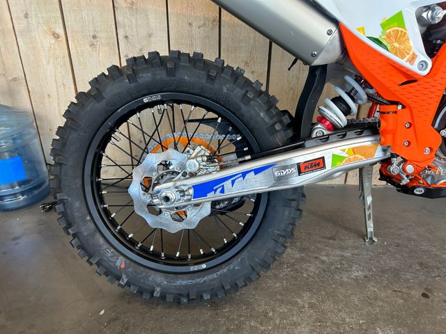 ktm - 300-exc-six-days