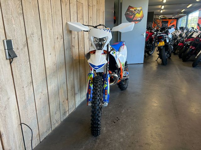 ktm - 300-exc-six-days