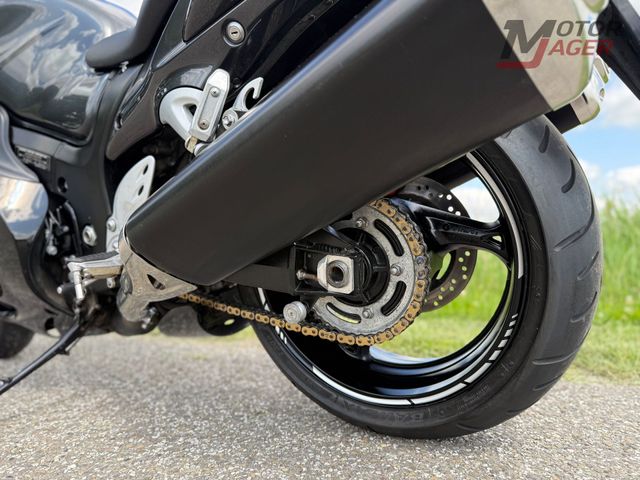 suzuki - gsx-r-1300-hayabusa