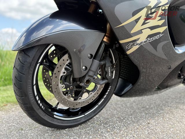 suzuki - gsx-r-1300-hayabusa