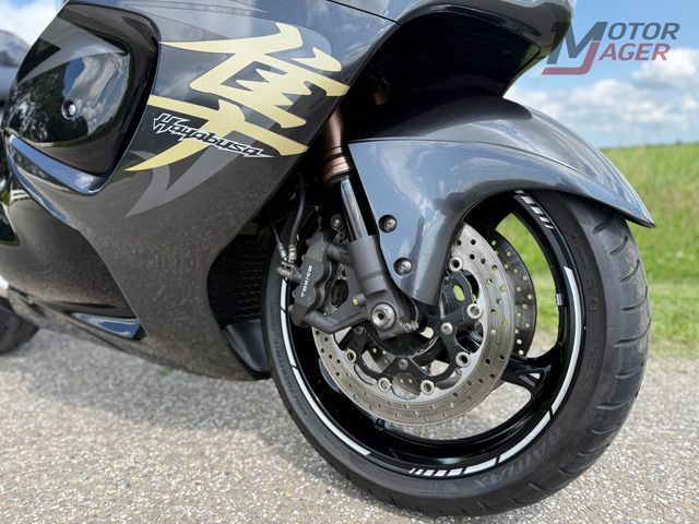 suzuki - gsx-r-1300-hayabusa