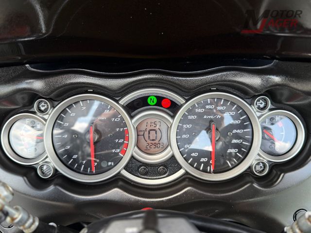 suzuki - gsx-r-1300-hayabusa