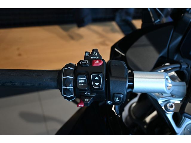 bmw - r-1300-rs