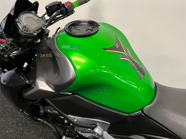 kawasaki - z900