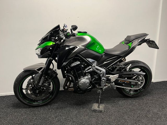 kawasaki - z900