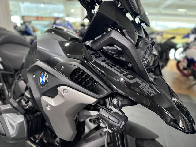 bmw - r-1250-gs-triple-black