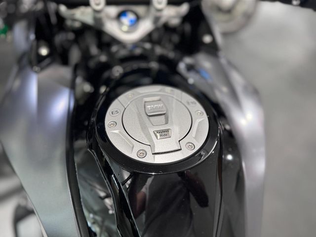 bmw - r-1250-gs-triple-black