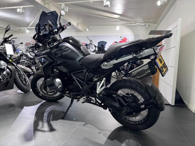 bmw - r-1250-gs-triple-black