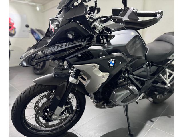 bmw - r-1250-gs-triple-black