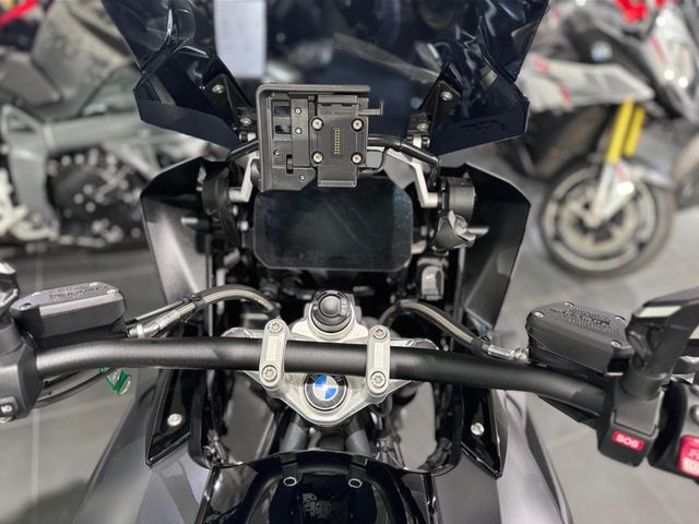 bmw - r-1250-gs-triple-black