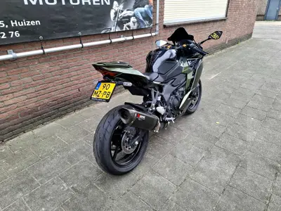 KAWASAKI NINJA ZX-4R – foto 4