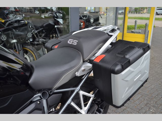 bmw - r-1200-gs-triple-black-edition