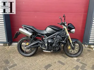 TRIUMPH STREET TRIPLE – foto 4