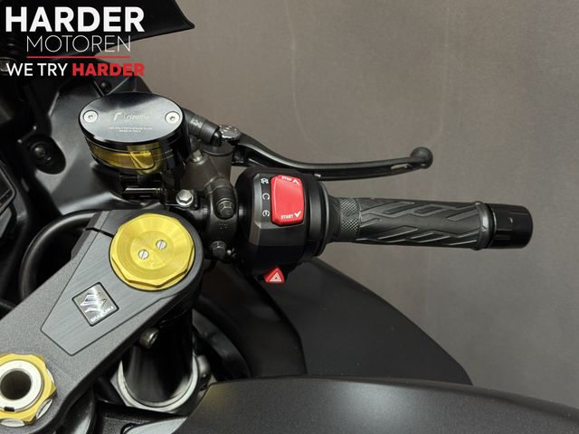 suzuki - gsx-r-1000-yoshimura