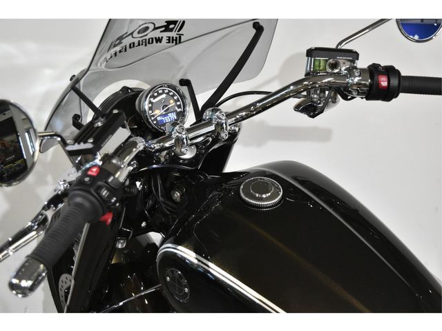 bmw - r-18
