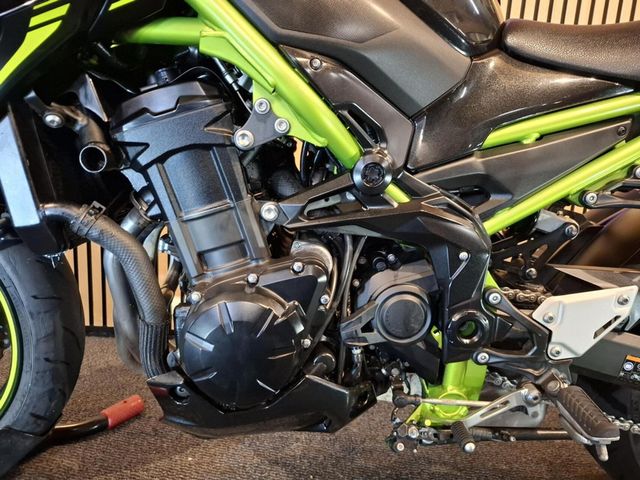 kawasaki - z900