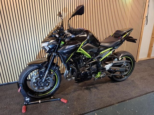 kawasaki - z900