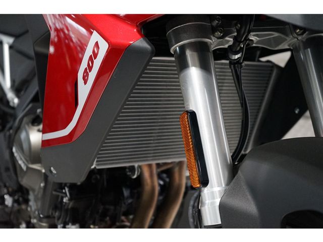 suzuki - v-strom-800