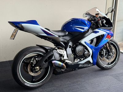 SUZUKI GSX-R 750 – foto 3