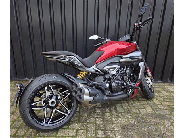 ducati - diavel-v4