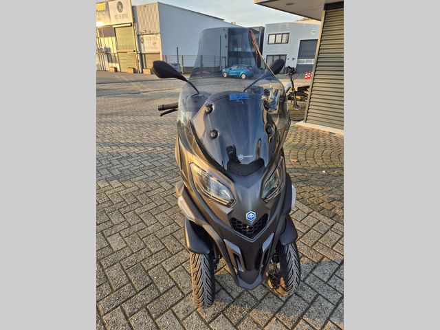 piaggio - mp3-530-hpe-advance-exlusive