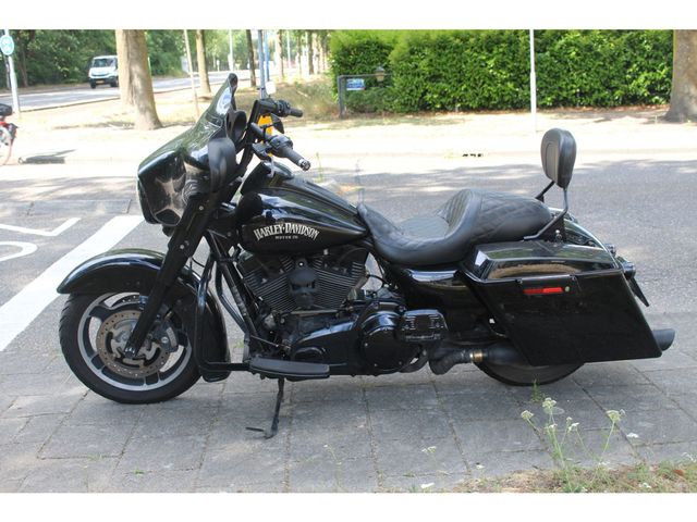 harley-davidson - street-glide