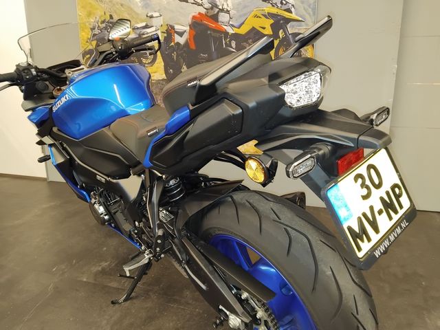 suzuki - gsx-s-1000-gt