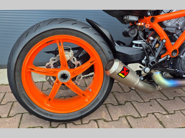 ktm - 1290-super-duke-r