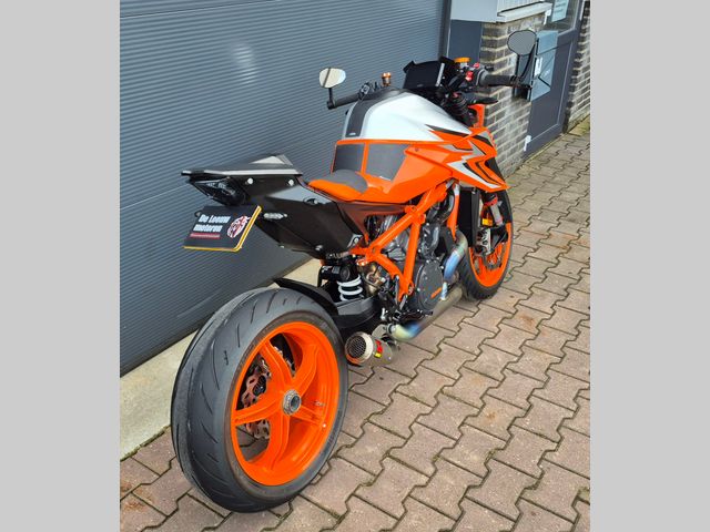 ktm - 1290-super-duke-r