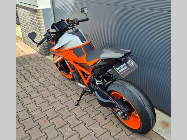 ktm - 1290-super-duke-r