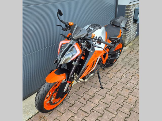 ktm - 1290-super-duke-r