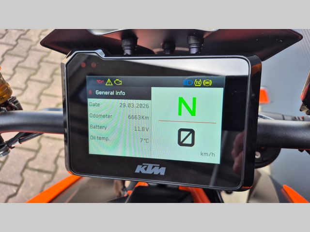 ktm - 1290-super-duke-r