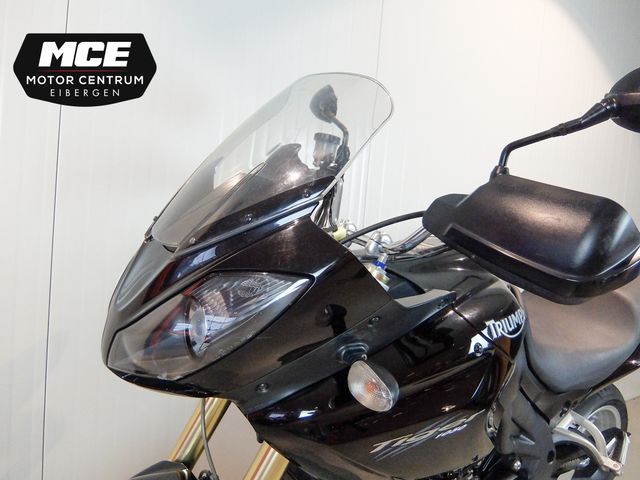 triumph - tiger-1050
