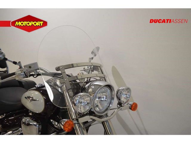 suzuki - c-800-intruder