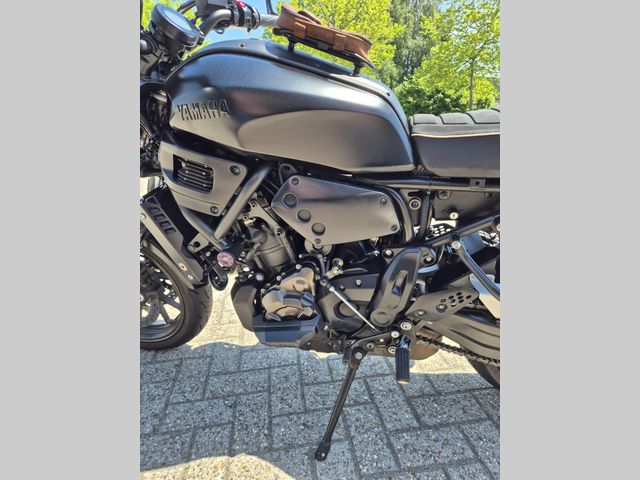 yamaha - xsr-700