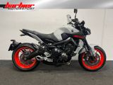 YAMAHA MT 09