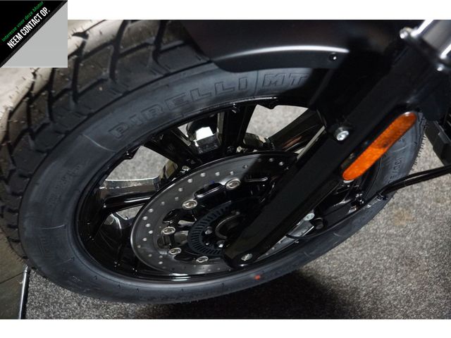 indian - scout-bobber-limited-tech