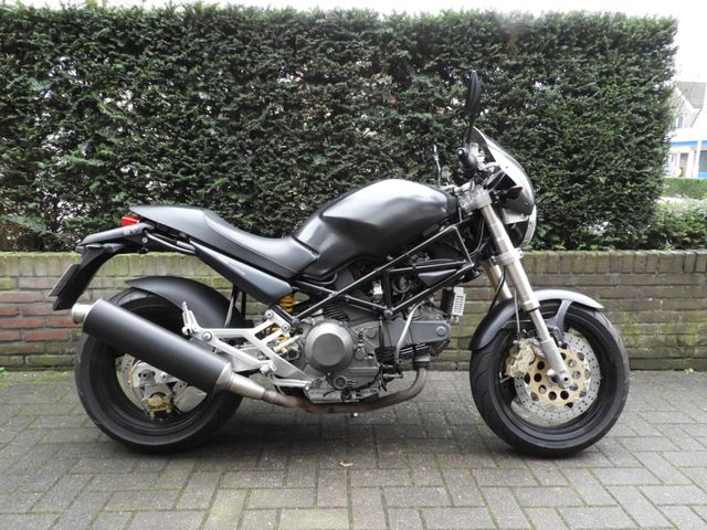 ducati - m-900