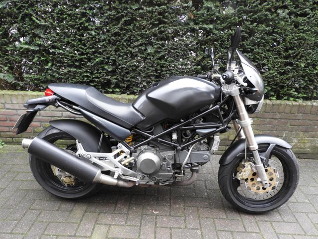 ducati - m-900