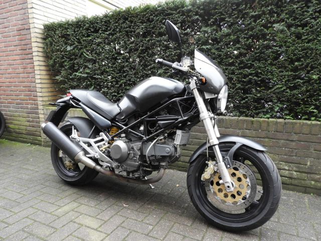 ducati - m-900