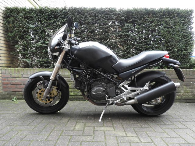 ducati - m-900