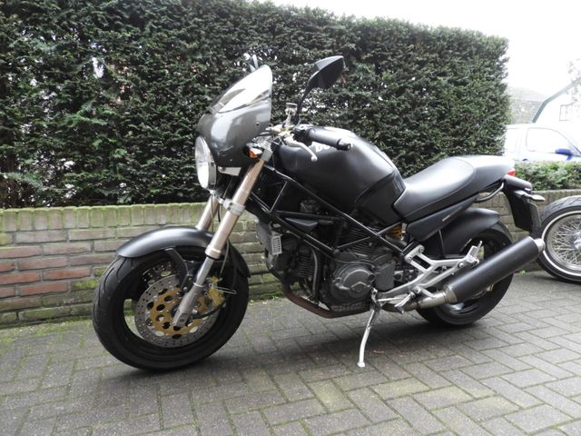 ducati - m-900