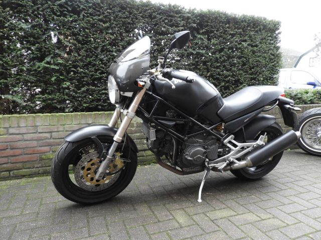 ducati - m-900