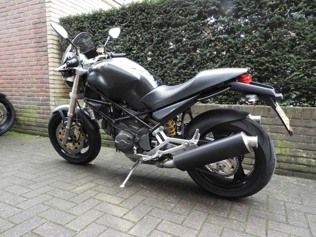 ducati - m-900