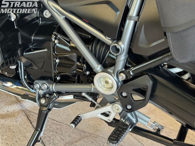 bmw - r-1250-gs-triple-black