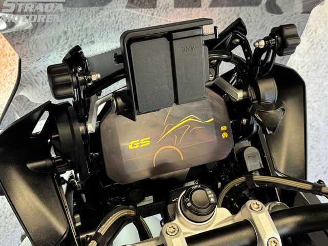 bmw - r-1250-gs-triple-black