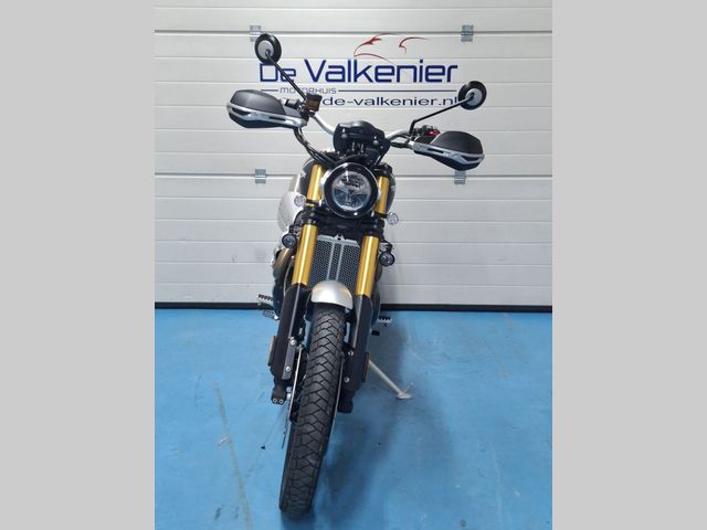 triumph - scrambler-1200-xe
