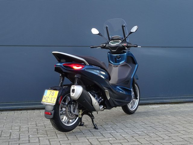 piaggio - new-beverly-300-hpe