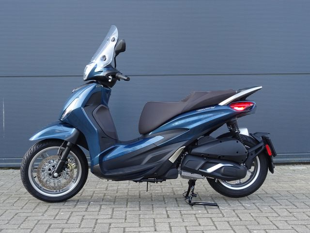 piaggio - new-beverly-300-hpe